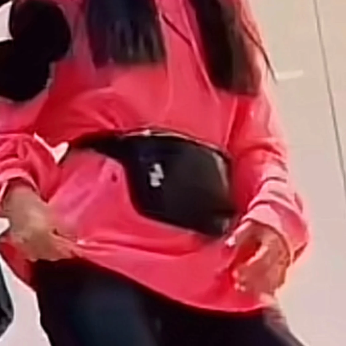 Rosa hoodie med huva och magficka - 4