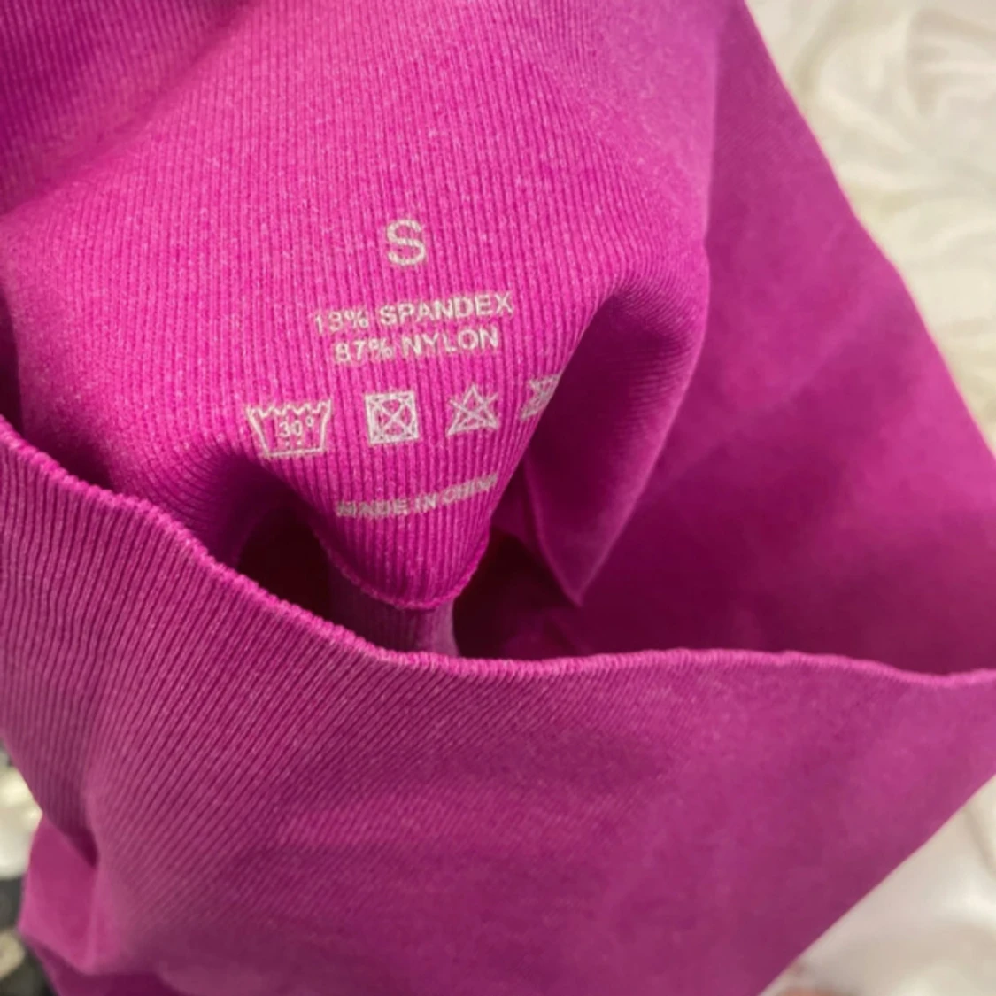 Rosa seamless tights från NVGTN - 2