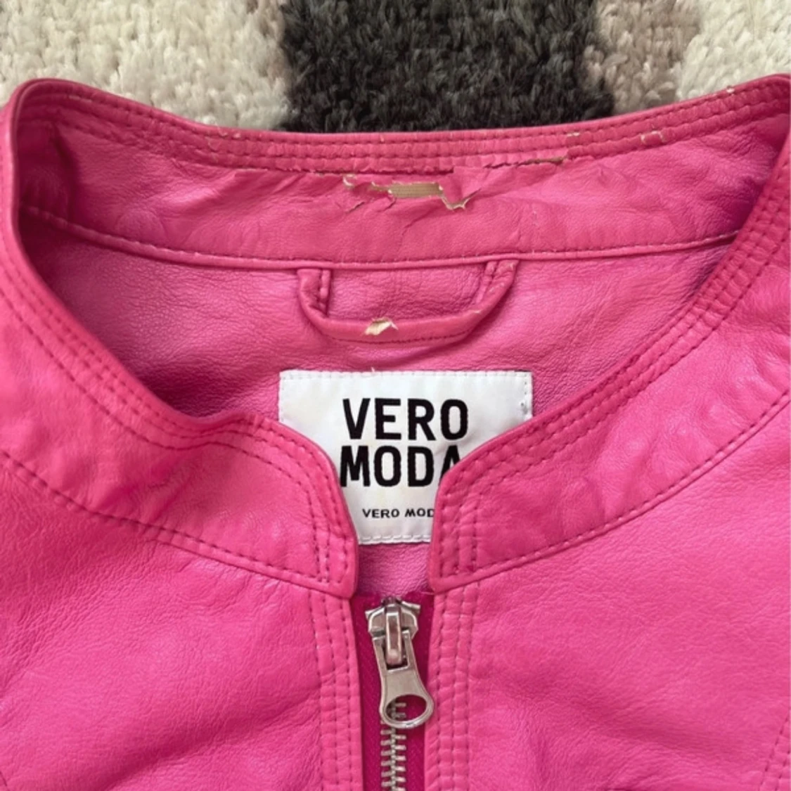 Rosa skinnjacka från Vero Moda - 3