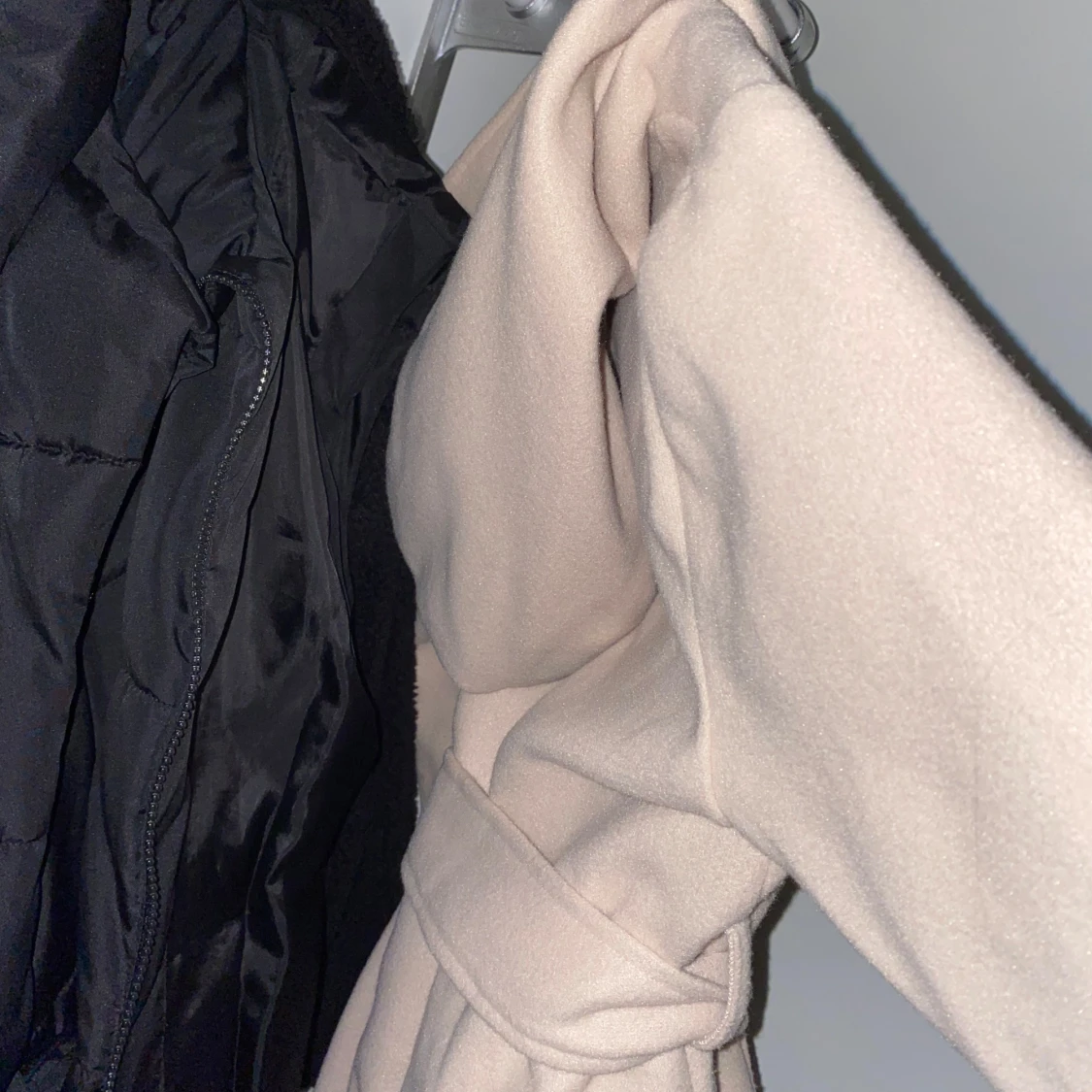 Beige kappa med bälte - 2