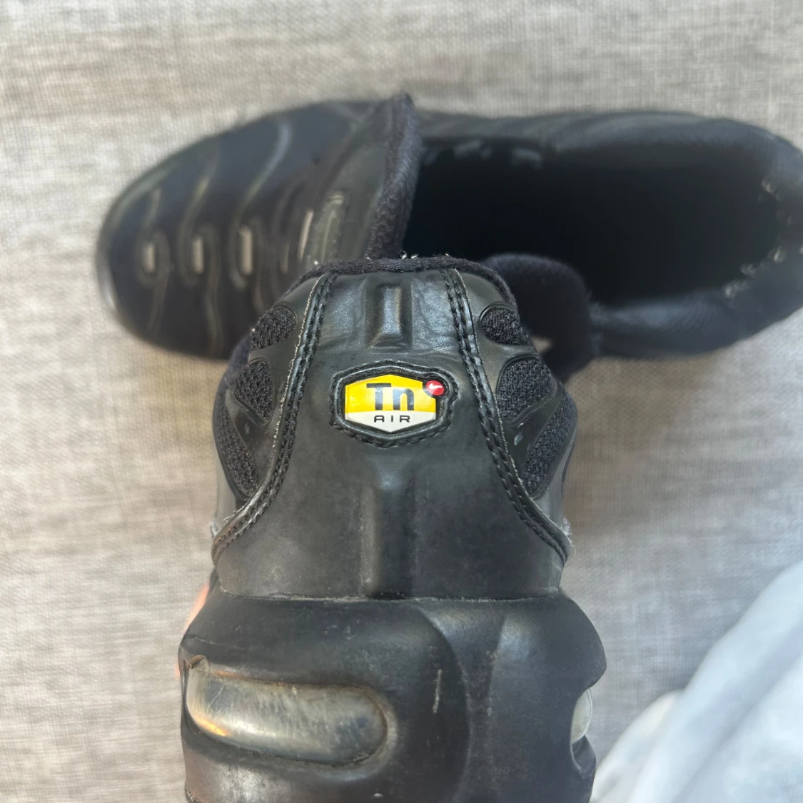 Nike Air Max Plus TN helsvarta sneakers - 1