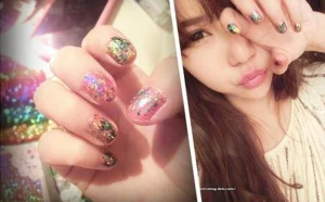 Färgglada Glitter och Nagel klistermärken  - 25kr/st  Samma frakt 