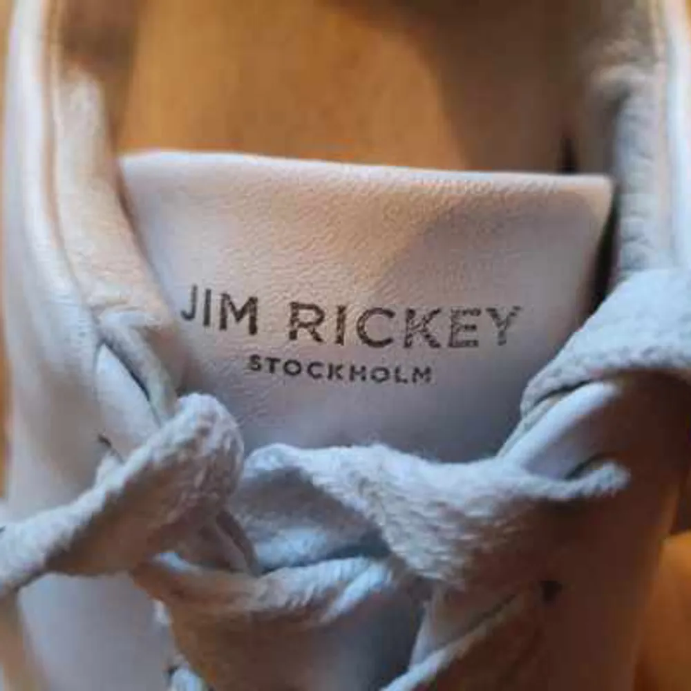 Vita Jim Rickey skor . Skor.
