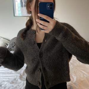 Brun kort kofta i ull från Lindex ”Premium” kollektion 🤍