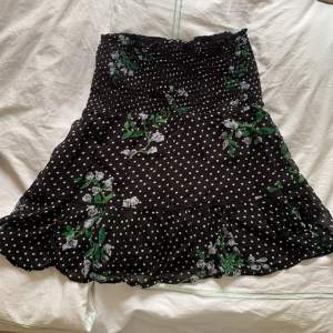 Fin kjol från ganni i storlek M