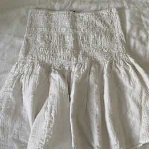 Sommarkjol - Säljer den för att jag knappt använder den längre. 