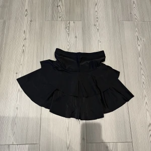 Kjol - Kjol i strl S