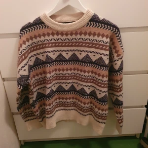 ullmix tröja - Tröja i ullmix, nyskick