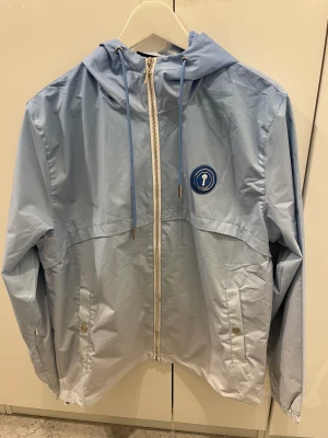 Trapstar jacket - Trapstar jacket, helt i ny skick! Från deras senaste drop. Dm - fler bilder😁 S och M finns, FÅ KVAR!