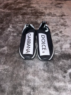 Dolce & Gabbana - Sneakers in good condition going for a lot cheaper then the original price!
