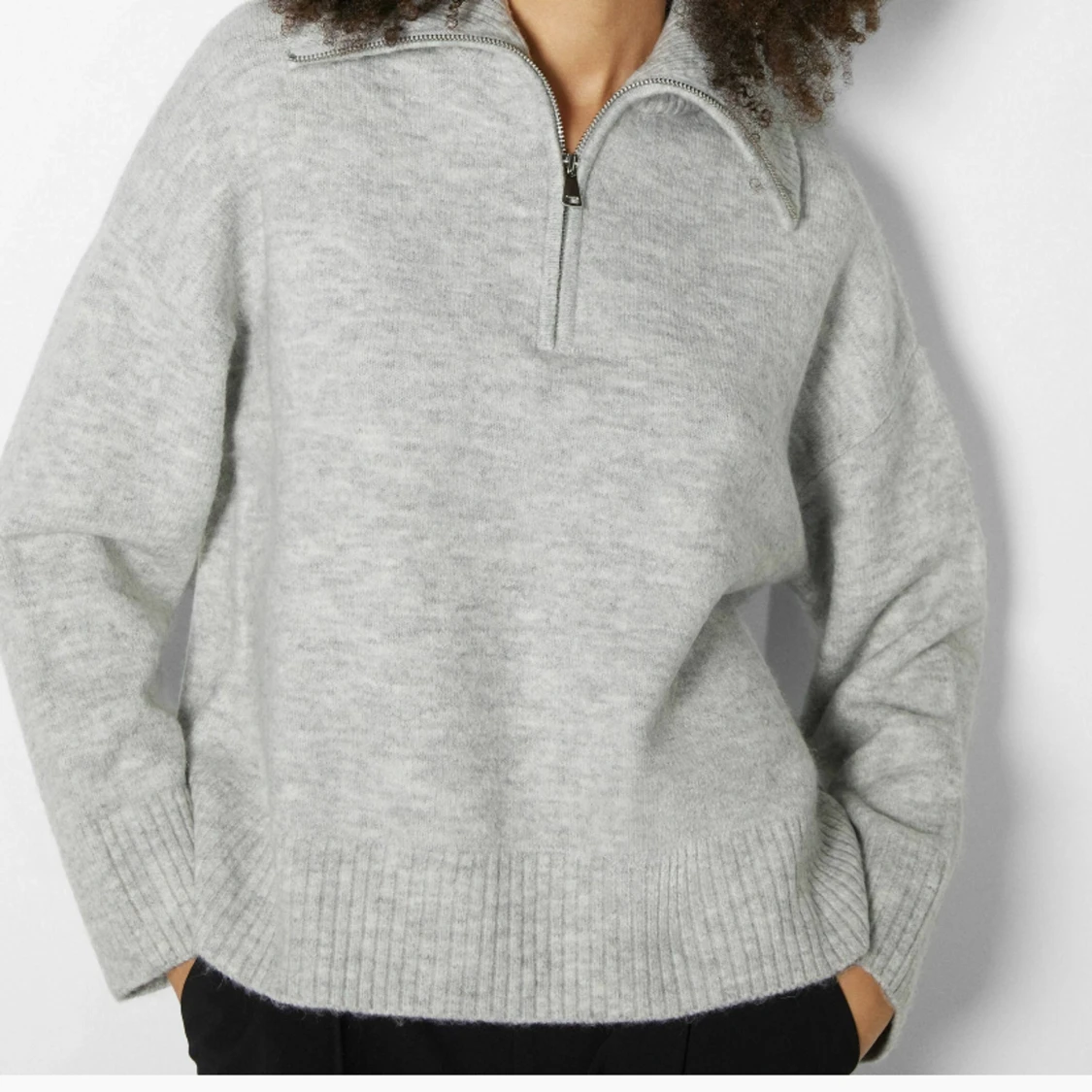 Grå tjocktröja  - 90