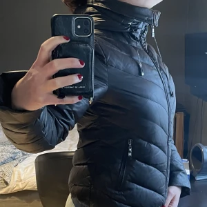 Dunjacka från Hollies - Figurnära Dunjacka från Hollies