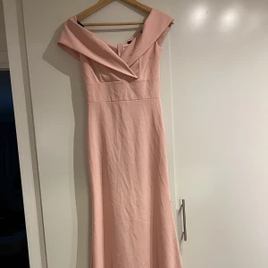 Klänning  - En jättefin lång klänning 