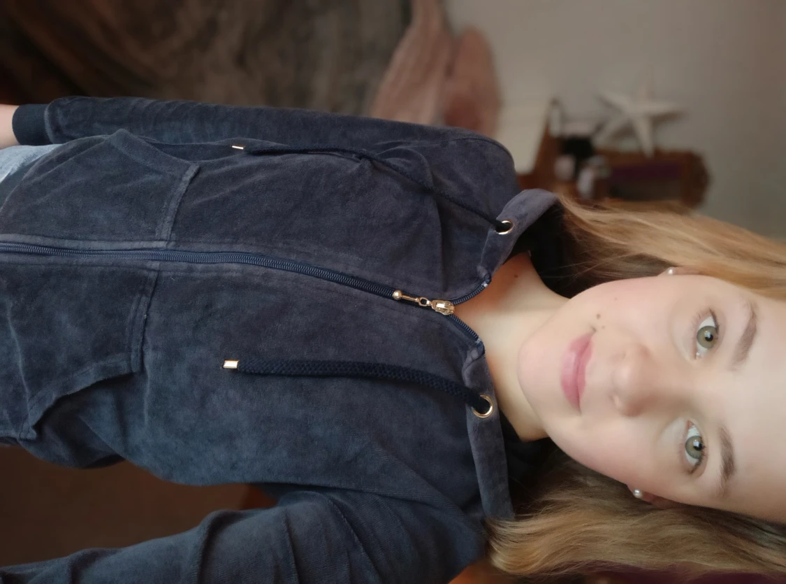 Mörkblå tröja med dragkedja  - 91