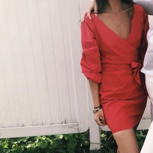 Klänning - Klänning från Nelly, så fin sommarklänning. 