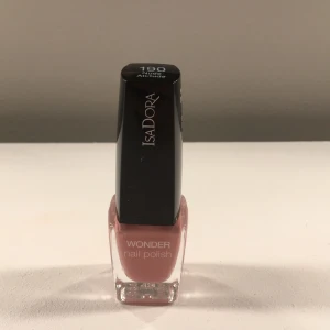 Nagellack  - Använd några gånger men det märks inte💕 Frakt 10 eller 20kr