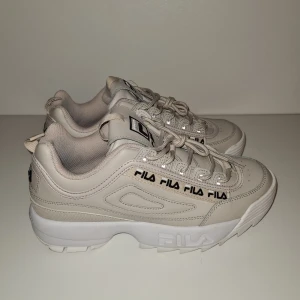 Fila skor . Nästan oanvända. Strl 41,5 - Fila skor . Nästan oanvända. Strl 41,5