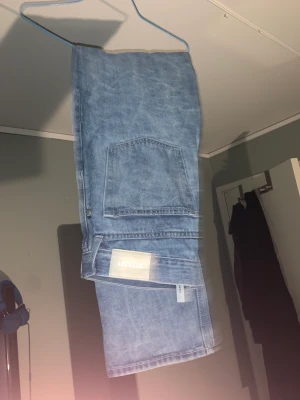Weekday Jeans st 29/32 - Weekday jeans st 29/32 knappt använda 
