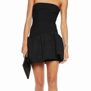 Ny Maje klänning  - Säljer min helt otroliga Maje klänning! Den är helt ny