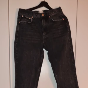 Nya jeans - Jeans ifrån gina tricot. Oanvända pga fel stl. 