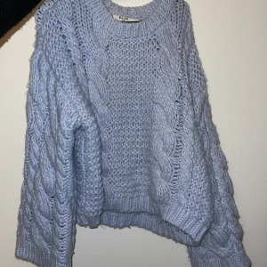 Stickad tröja från NAKD - Tecken på användning, ej smutsig eller sönder.