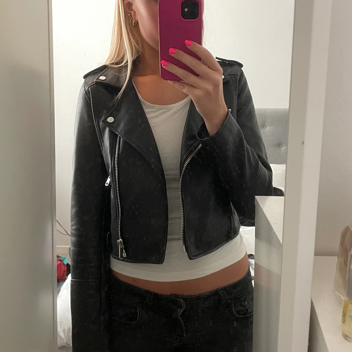Svart skinnjacka S