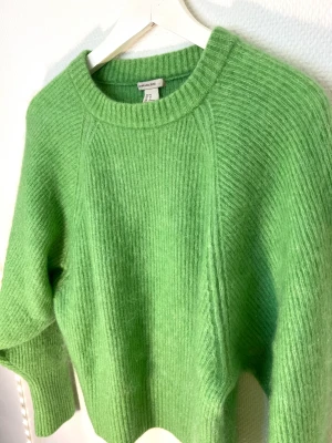 Mohair och ull stickad tröja H&M - Storlek 42, mer som 38