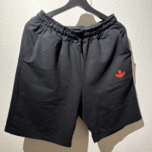 Dsquared skjorts  - storlek L