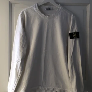 Stone island tröja  - Säljer för den är för liten