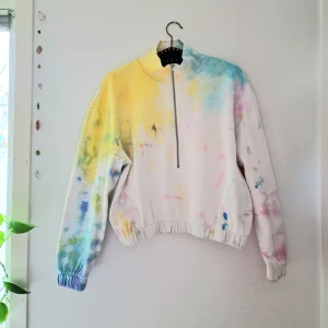 Färgglad tröja - Bästa tröjan för våren för att spraka lite extra 🌈