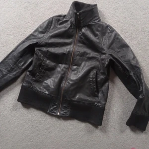 Skinn jacka  - Äkta ekologiskt läder  