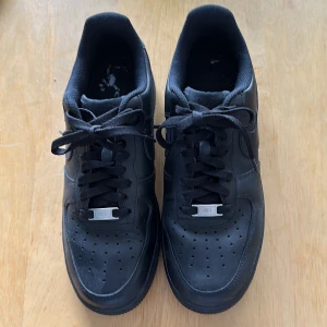 Nike AF1 skor - Säljer pga för små Använda 1 gång