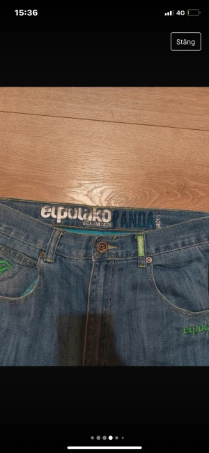elpolako - snygga baggy elpolako jeans skriv för mer info