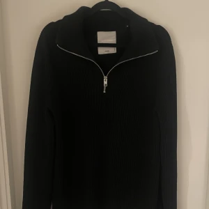 Jack & Jones Half Zip - Storlek M  Använt få gånger! Bra skick. Skriv för mer info. 