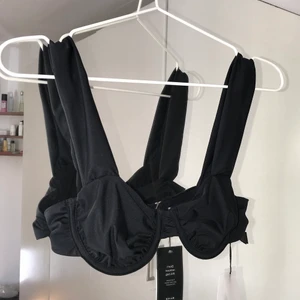 Ny bikiniöverdel  - Bikiniöverdel från nakd med prislapp kvar! Passar större än A-kupa