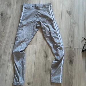 Adidas tights  - Adidas tights storlek S 