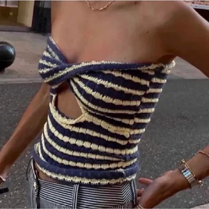 Sommar topp - Säljer denna as snygga topp pga den var för liten.❤️