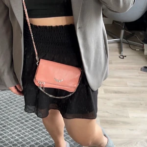 Zandig & voltaire - Zandig & voltaire väska i använt skick, men fortfarande väldigt praktisk och bra kvalité! 