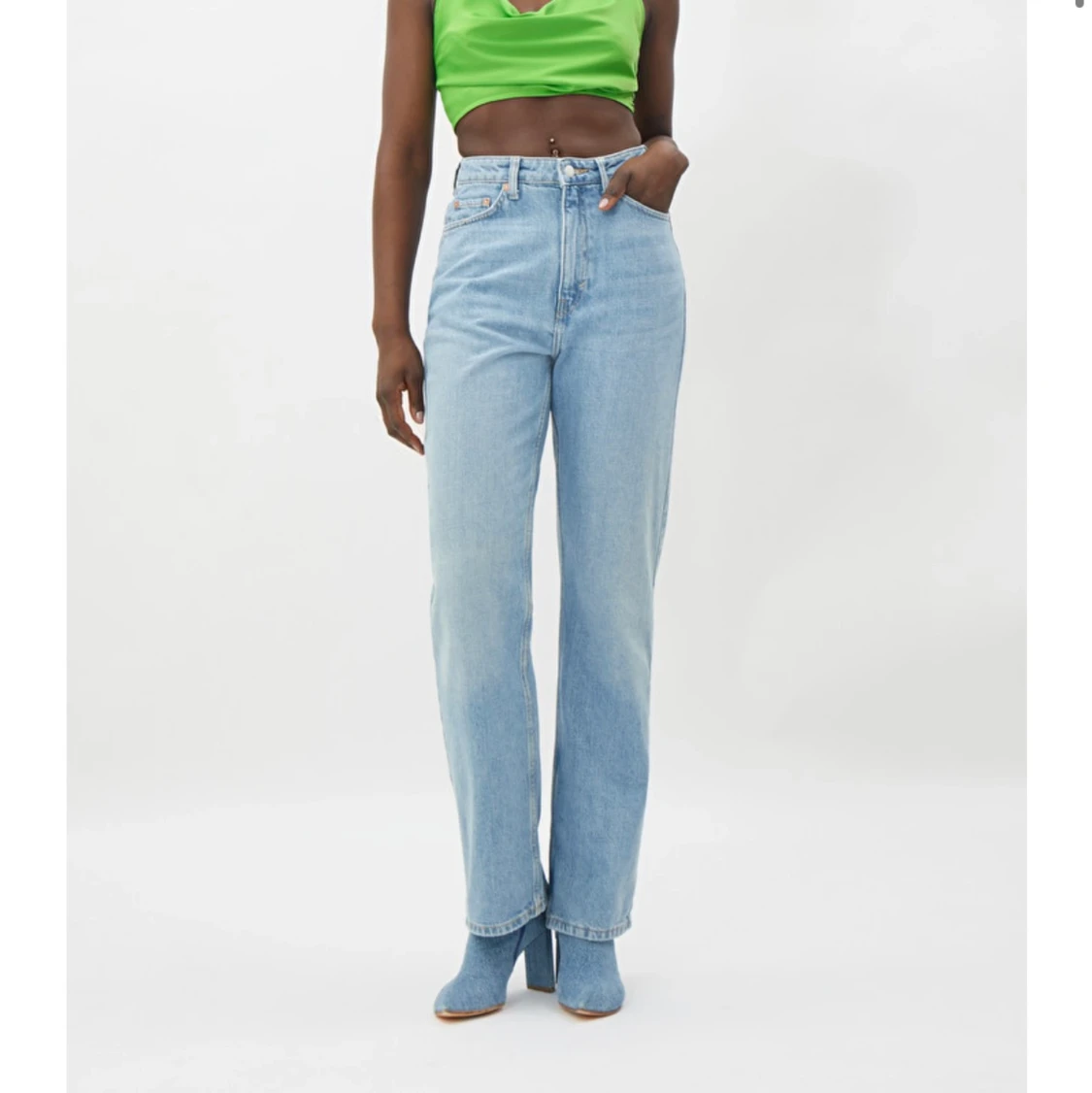 Straight jeans från weekday 