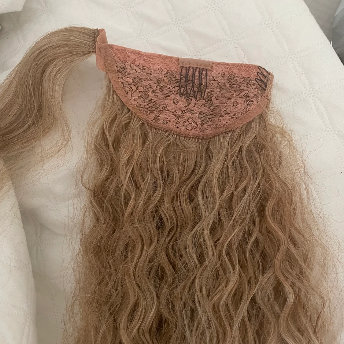 curly ponytail  - 90