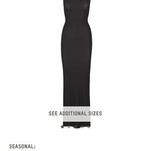 SÖKER denna superfina klänningen från skims i st xs , kan köpa för ganska högt pris och det skulle även funka i grå💗💗💗💗