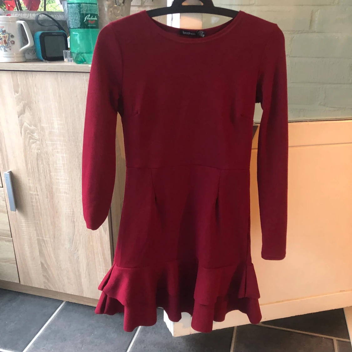 Vinröd klänning 