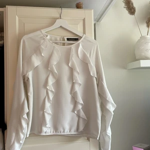 Blus - Köpt på en liten butik på Gotland för 499kr men säljer nu för 175kr