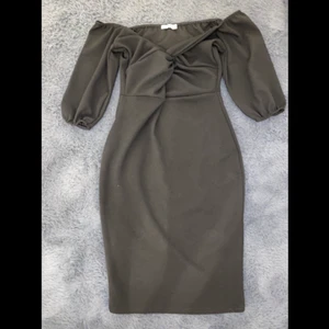 Nelly klänning - En jättefin oanvänd klänning ifrån nelly