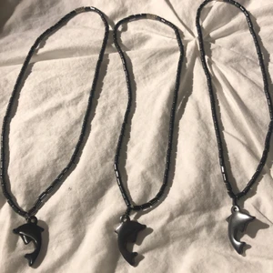 Halsband  - ❣️Tre för 35 och en för 15. Bra skick och aldrig använda❣️