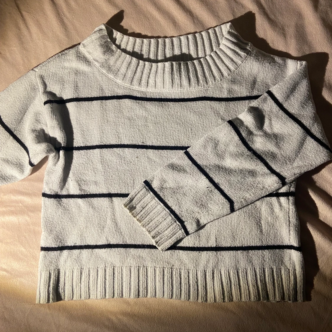 Söt stickad tröja 