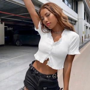 Oanvänd  - Helt ny och oanvänd topp