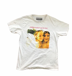 T-shirt - Cool smashing pumpkings merch! Använd några gånger.