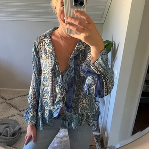 Zara topp - Snygg topp från zara använd 1 gång i strl S.