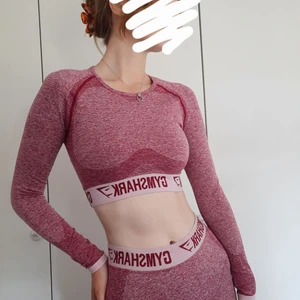 Gymshark set - Rosa gymshark träningsset i gott skick. Setet säljs tillsammans.  Storlek: S